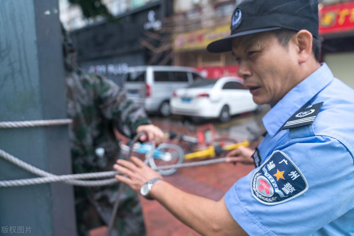 警察不再纳入公务员编制，改革背后的考量与深度思考