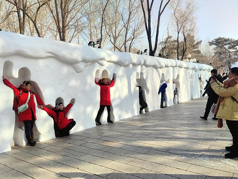 冰雪运动魅力何在？哈尔滨之后的冰雪经济接力者能否续写辉煌？