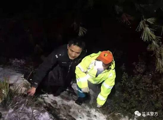 雪夜野山中的生死较量，与自然展开生死考验