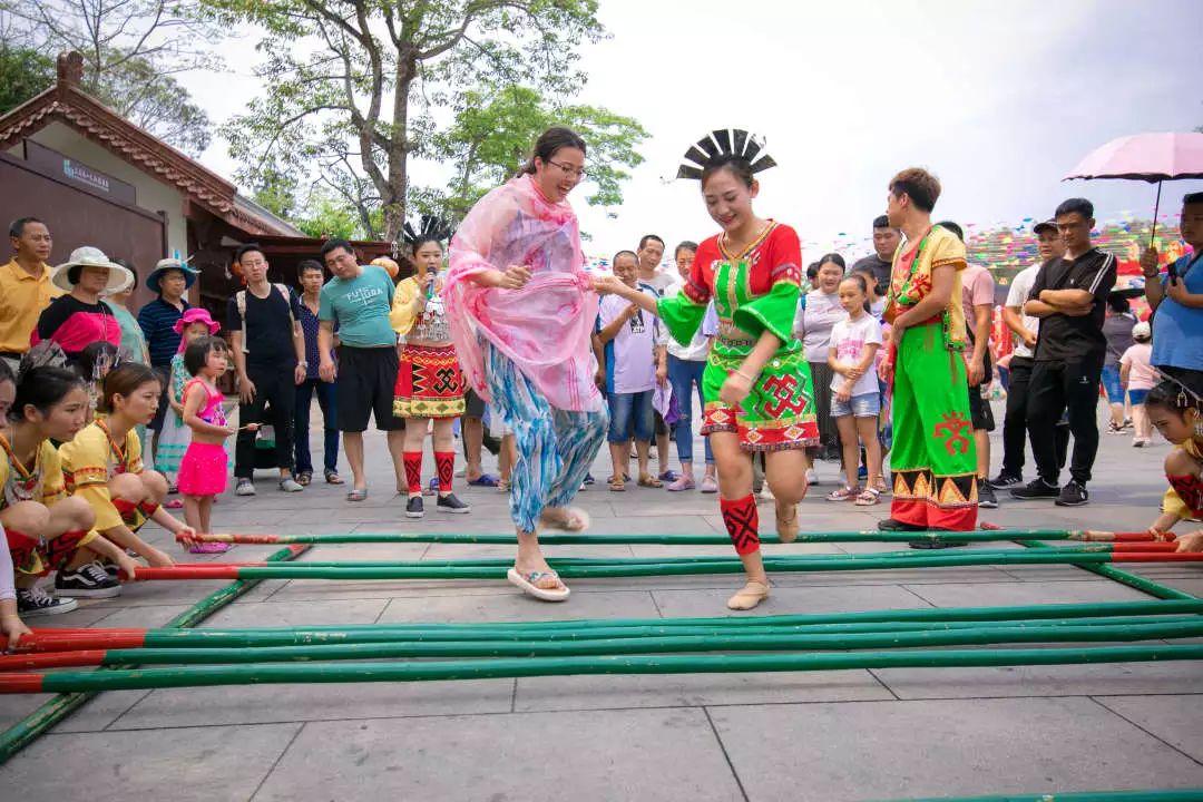 三亚游客带走祈福钱事件，道德、文化与责任的碰撞