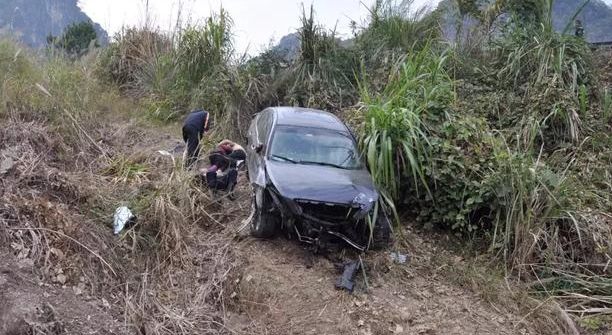 湖南轿车坠江事故致四人遇难，悲剧背后的反思与警示