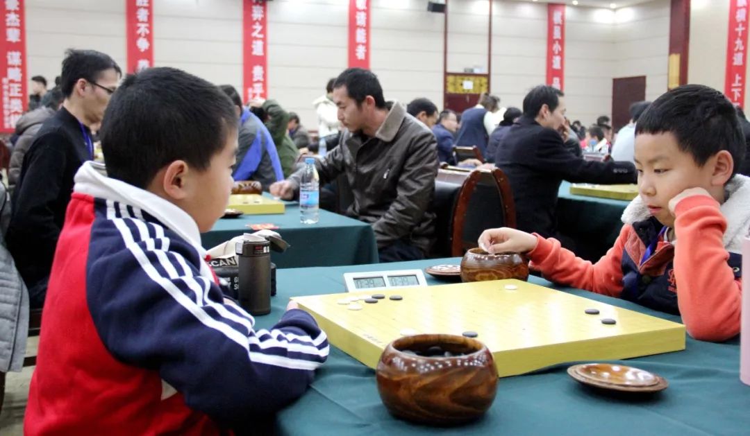 世界围棋团体锦标赛新规则，棋盘外情况不处罚的影响分析