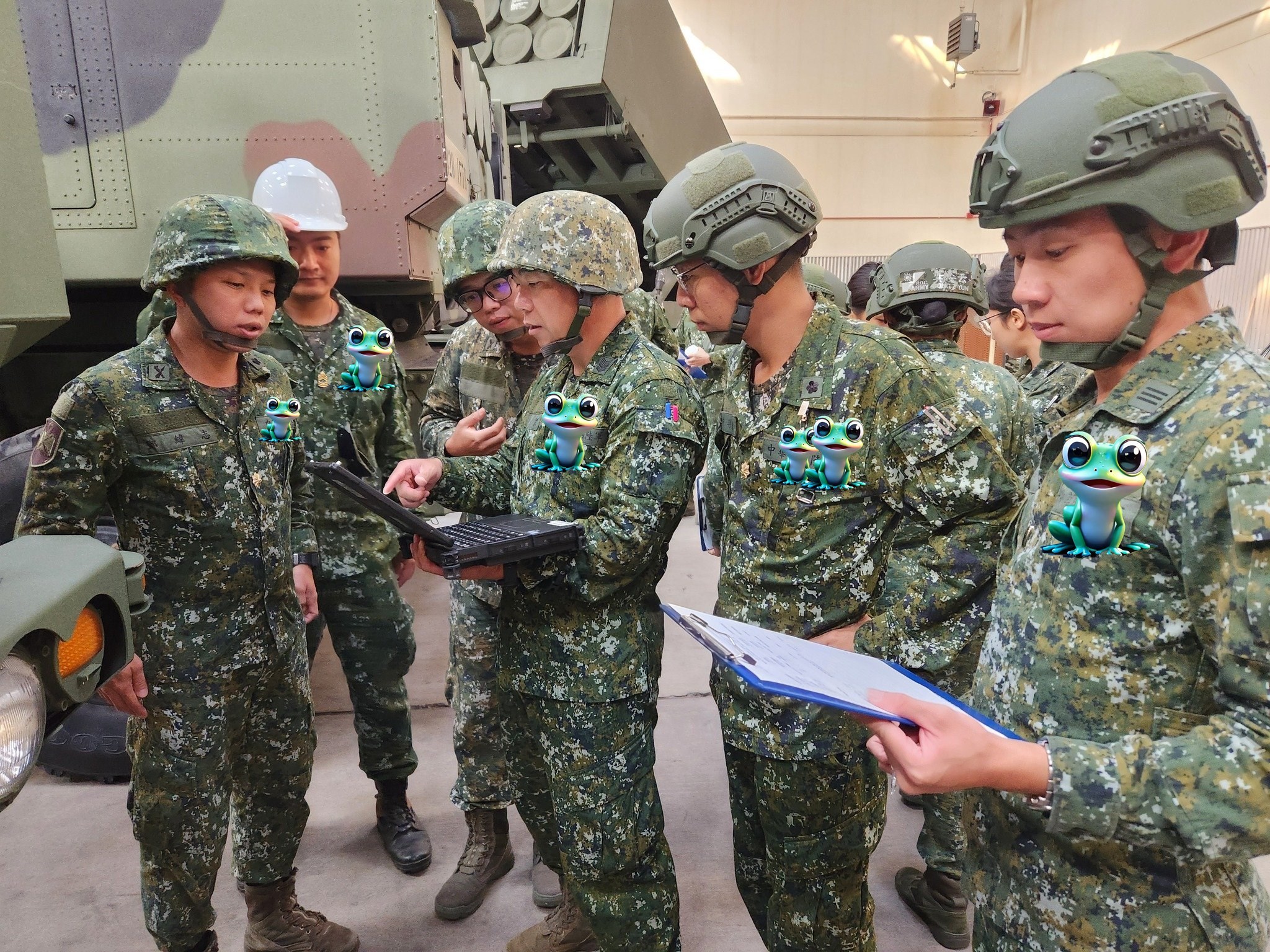 台军比赛奖杯造型惊现解放军武器背后的解读与反思