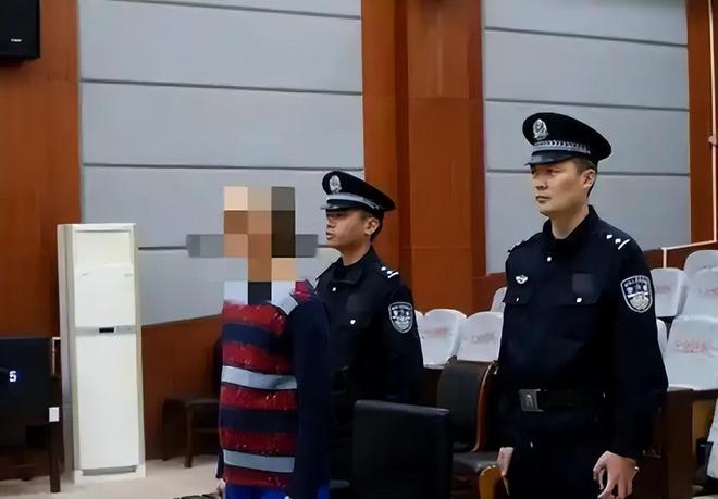 男子兜售情报投敌叛国 被判死刑